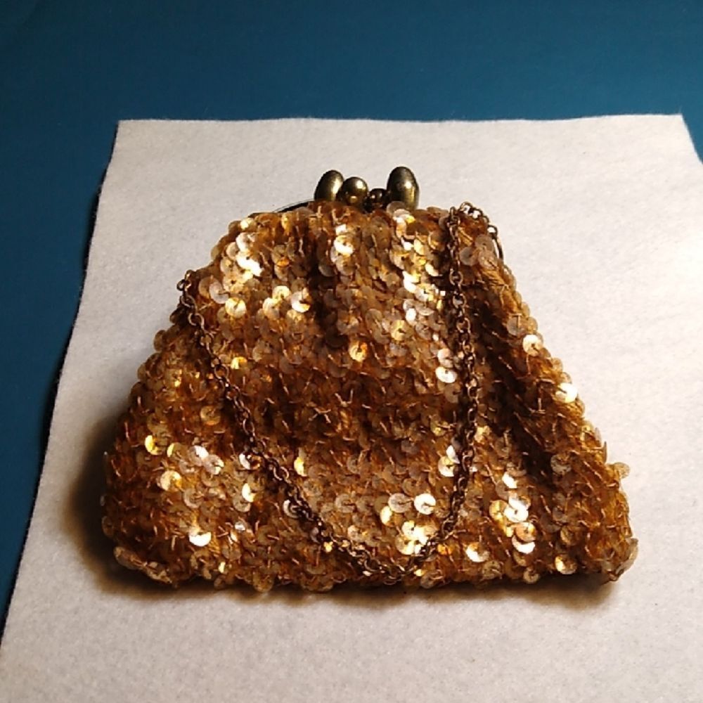 Vintage Gold Sequin Evening Clutch Unique Kiss Clasp